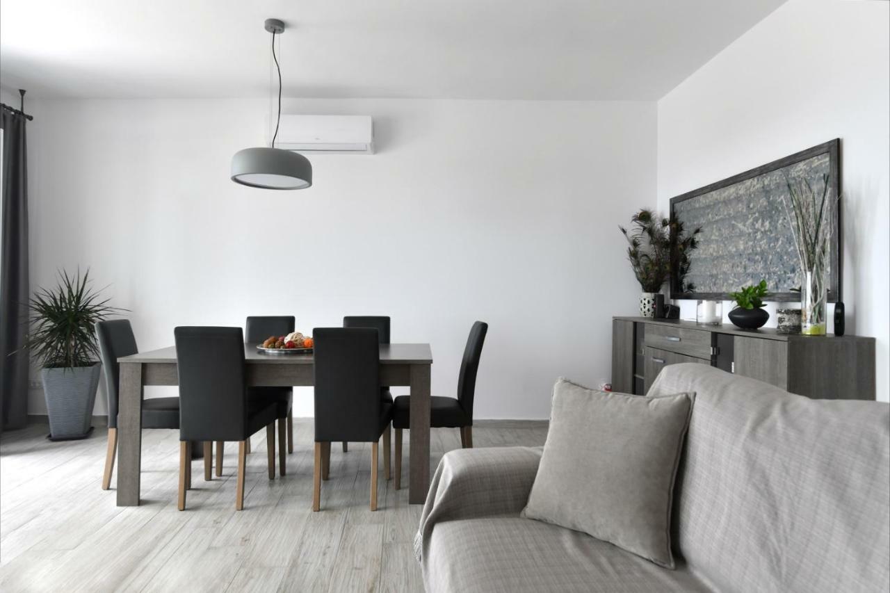 Parikias Seaside House Apartment Parikia  Bagian luar foto